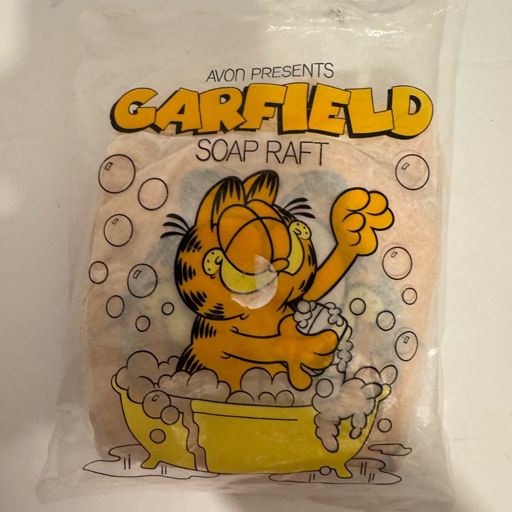 1978 Vtg Avon Garfield Soap Raft Blow Up Soap Holder - New/Sealed